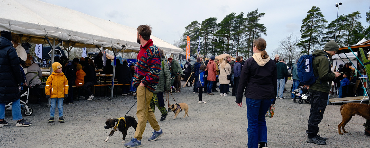 Personer i utställarområde